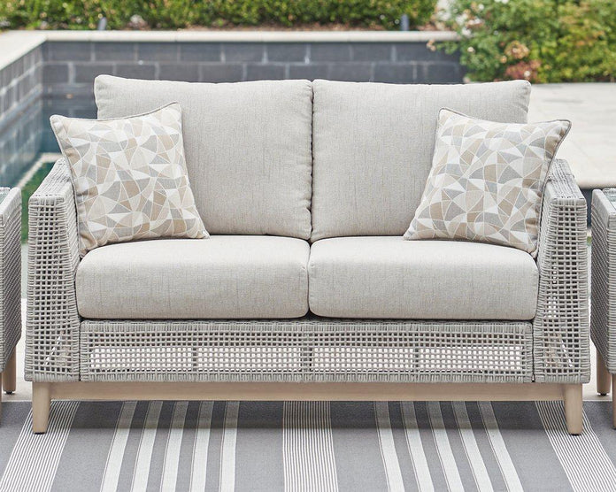 Top 7 Things to Do When Maintaining Your Outdoor Furniture