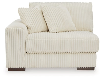 Lindyn Sectional with Chaise - Discount Furniture World (Burlington,NC)