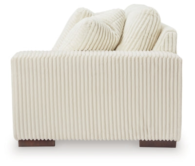 Lindyn Sectional with Chaise - Discount Furniture World (Burlington,NC)