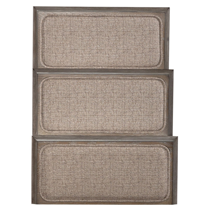 Magnolia Manor Pet Steps in Antique White - Discount Furniture World (Burlington,NC)