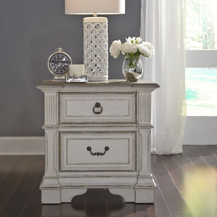 Abbey Park Queen Panel Bed, Dresser & Mirror, Chest, Night Stand - Discount Furniture World (Burlington,NC)