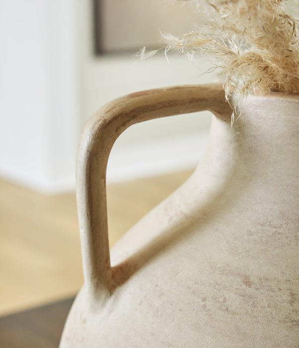 Justy Vase - Discount Furniture World (Burlington,NC)