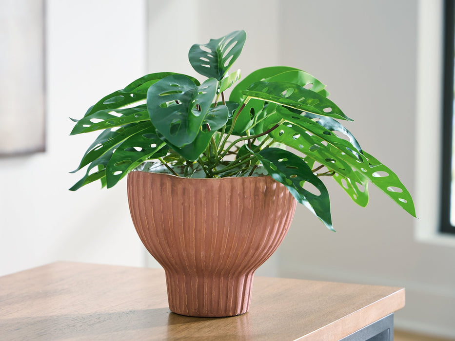 Orban Vase - Discount Furniture World (Burlington,NC)