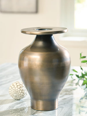 Fedorleigh Vase - Discount Furniture World (Burlington,NC)