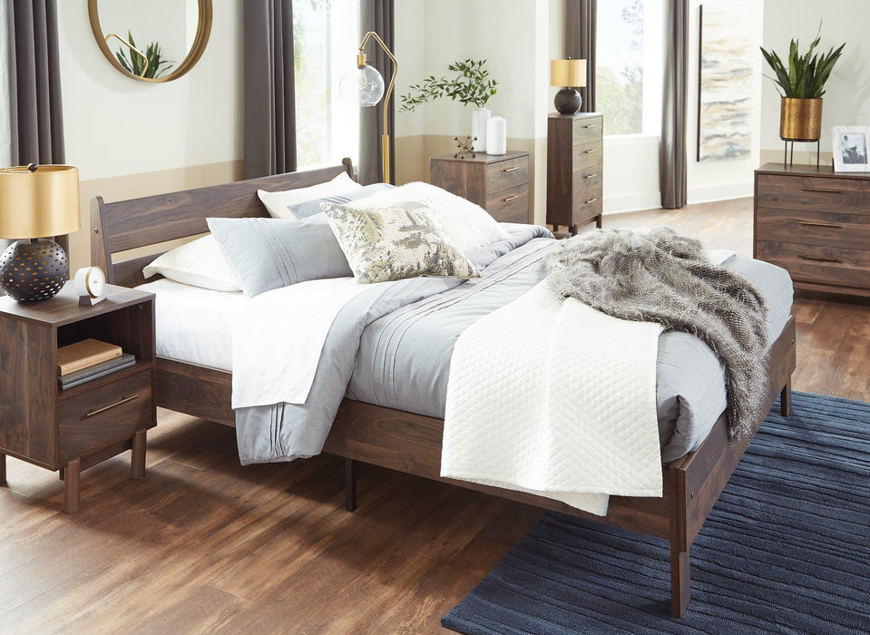 Calverson Bed - Discount Furniture World (Burlington,NC)