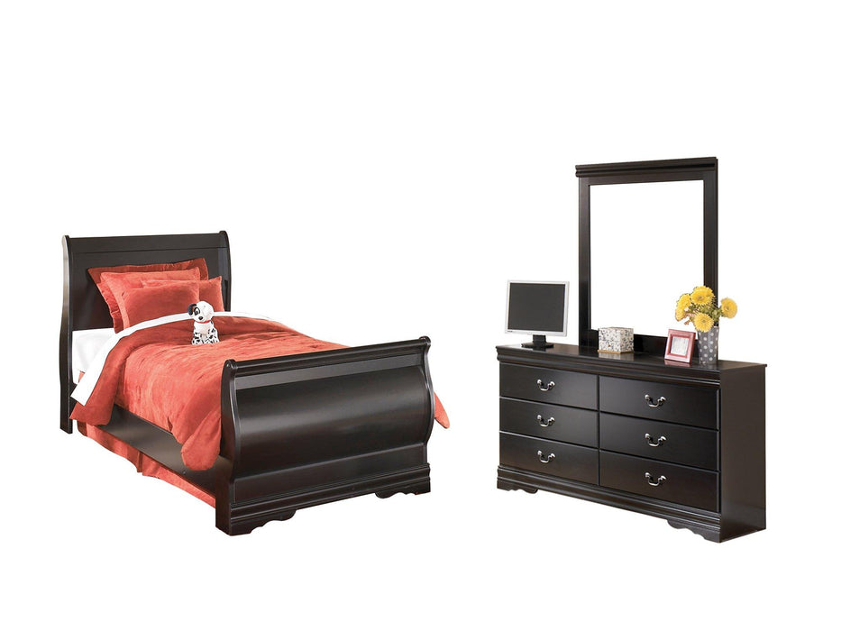 Huey Vineyard Bedroom Set - Discount Furniture World (Burlington,NC)