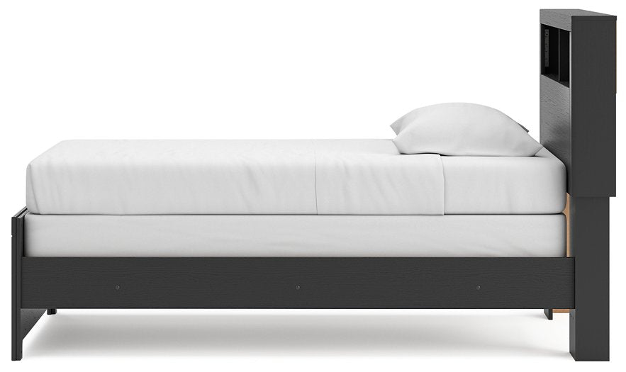 Broachmyn Bed - Discount Furniture World (Burlington,NC)