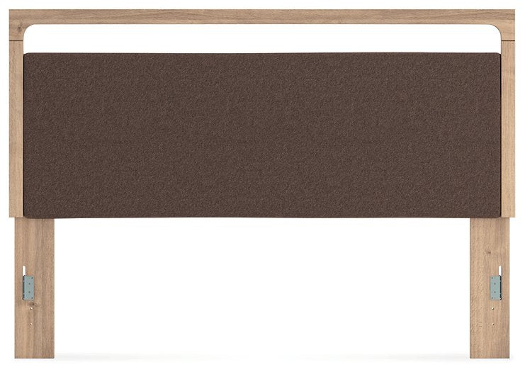 Kinlanni Upholstered Bed - Discount Furniture World (Burlington,NC)