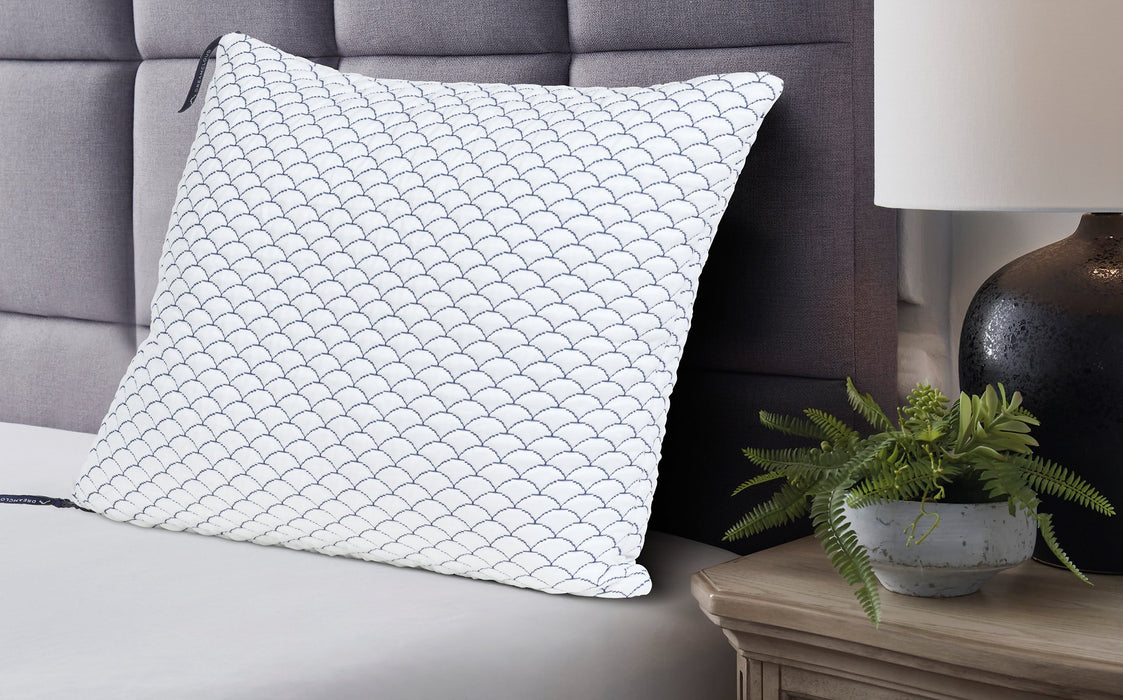 DreamCloudTM Classic / Pillow (Set of 4) - Discount Furniture World (Burlington,NC)