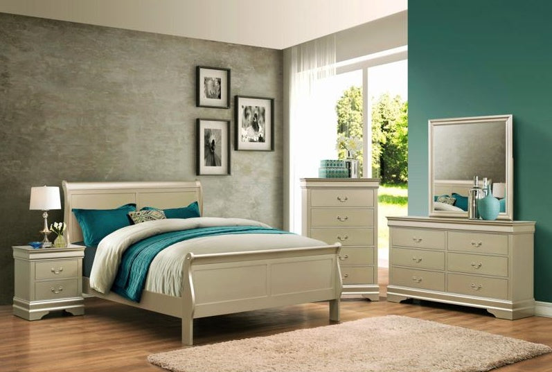 Crown Mark Louis Philip Full Sleigh Bed in Champagne