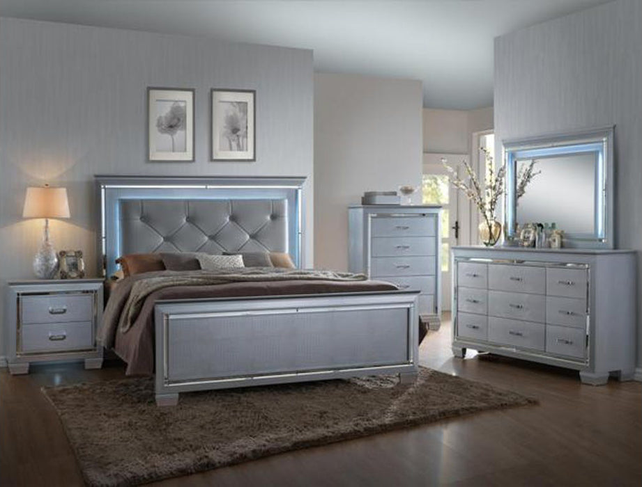 Crown Mark Furniture Lillian King Panel Bed in Silver